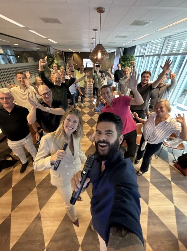Group photo Roast Your Post Live